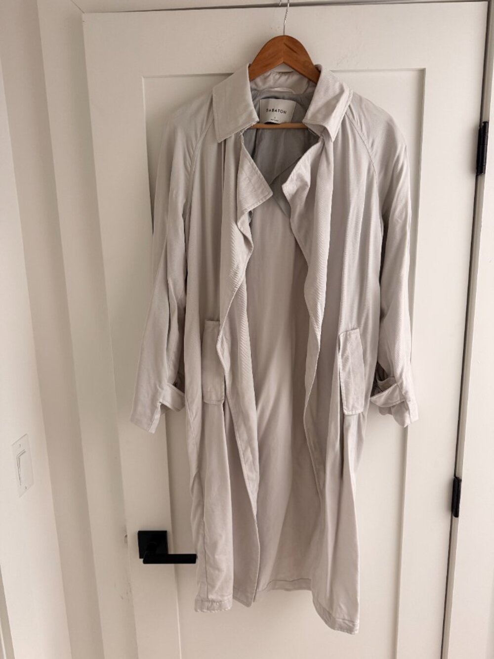 Aritzia Bavarian Lawson Trench Coat, Size: S - Picture 3 of 7
